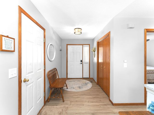 5018 Coventry Court, Davenport, IA 52807