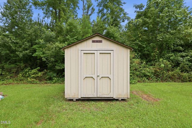 30 Hunters Way, Angier, NC 27501