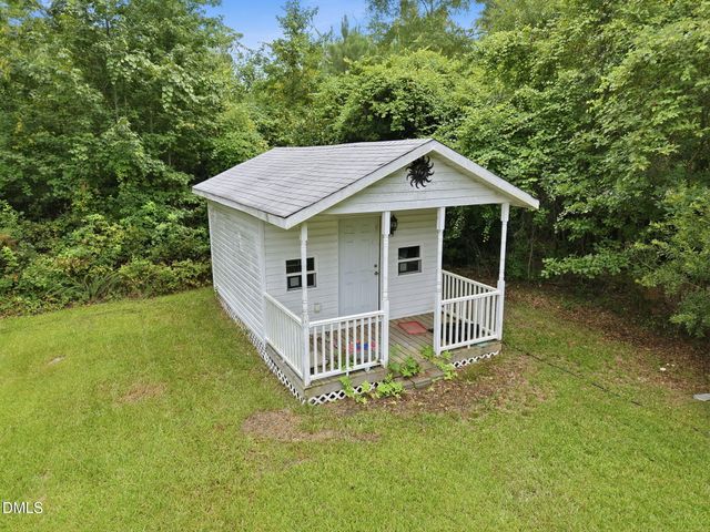 30 Hunters Way, Angier, NC 27501