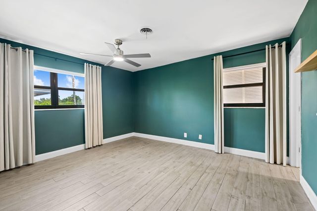2700 NE 56TH Court 4B, Fort Lauderdale, FL 33308
