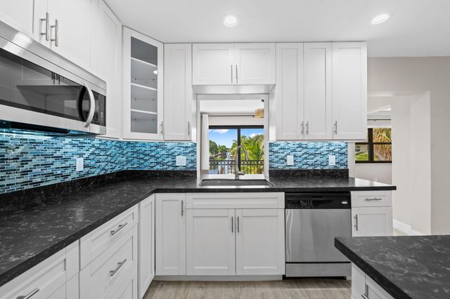 2700 NE 56TH Court 4B, Fort Lauderdale, FL 33308