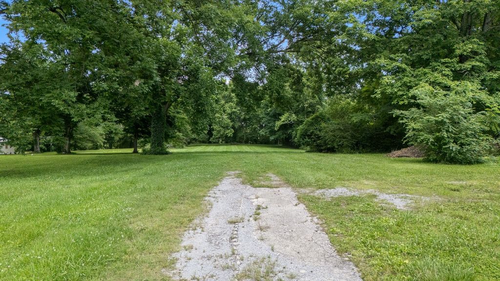 721 S Cannon Blvd, Shelbyville, TN 37160