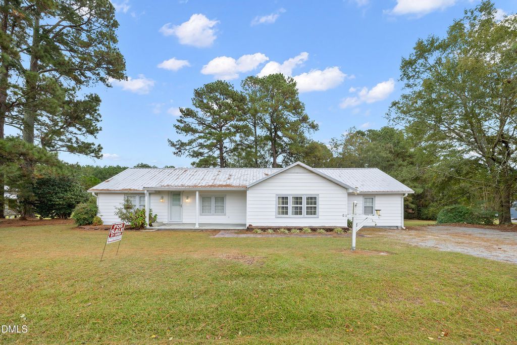 821 Penny Road, Angier, NC 27501