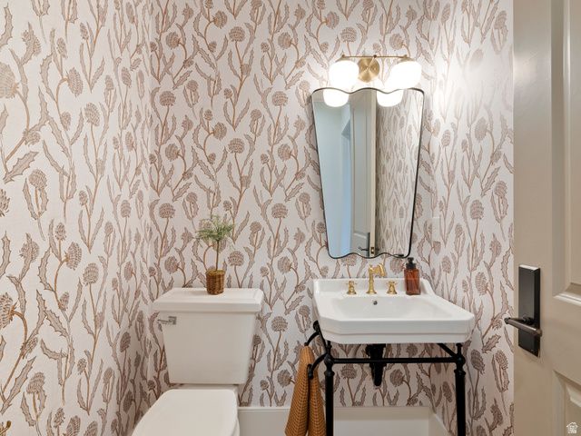 871 N SANDHURST DR, Salt Lake City, UT 84103