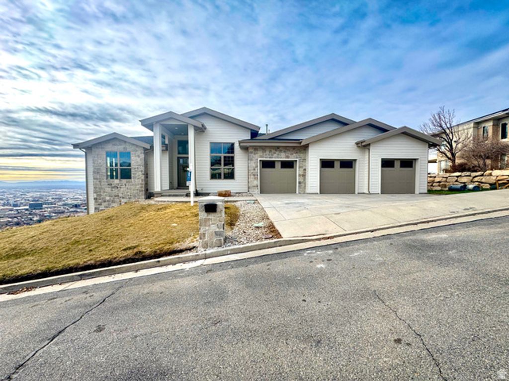 871 N SANDHURST DR, Salt Lake City, UT 84103