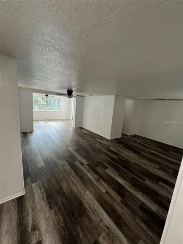 8206 CLOVER HILL LOOP, Hudson, FL 34667