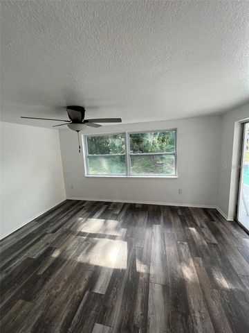 8206 CLOVER HILL LOOP, Hudson, FL 34667