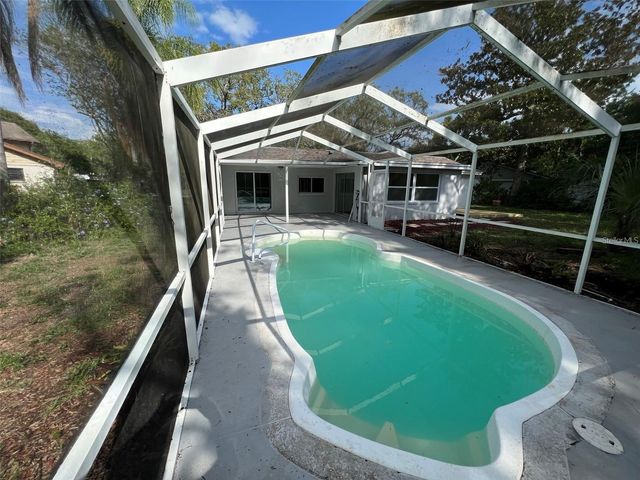 8206 CLOVER HILL LOOP, Hudson, FL 34667