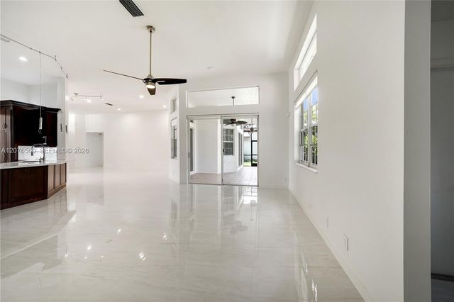 2527 Jardin Drive 2527, Weston, FL 33327