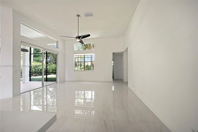 2527 Jardin Drive 2527, Weston, FL 33327