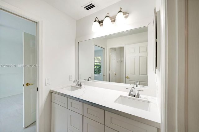 2527 Jardin Drive 2527, Weston, FL 33327