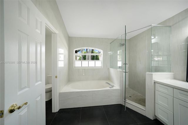 2527 Jardin Drive 2527, Weston, FL 33327