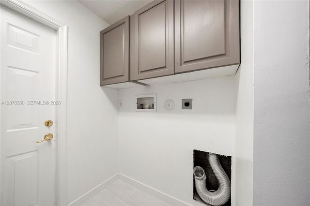 2527 Jardin Drive 2527, Weston, FL 33327