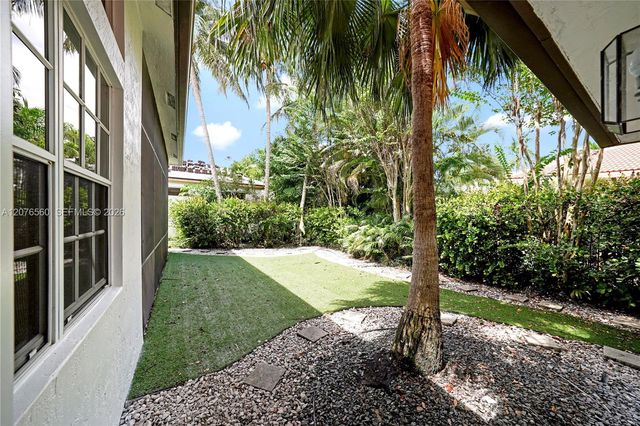 2527 Jardin Drive 2527, Weston, FL 33327