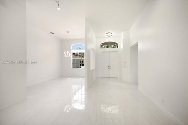 2527 Jardin Drive 2527, Weston, FL 33327