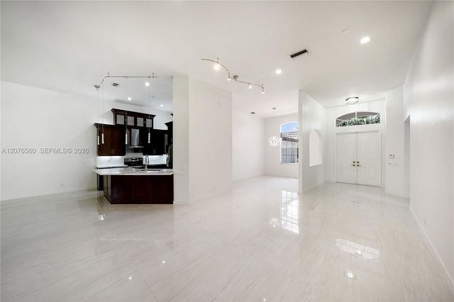 2527 Jardin Drive 2527, Weston, FL 33327