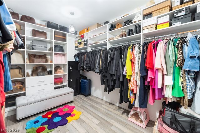 9985 Blackbark Court, Las Vegas, NV 89166