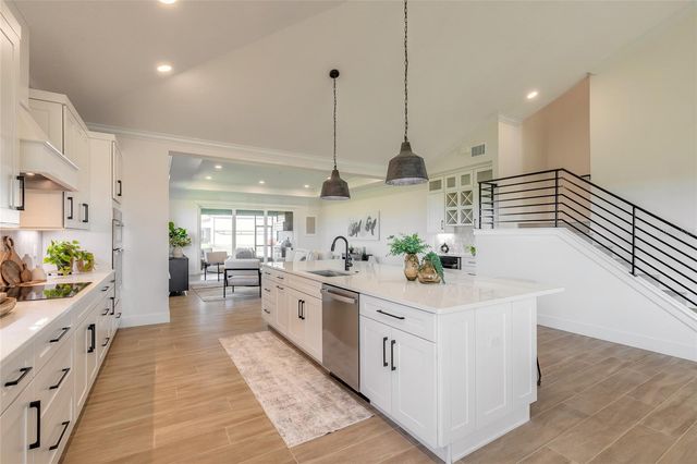 704 SKYLANE CIRCLE, Edgewater, FL 32132