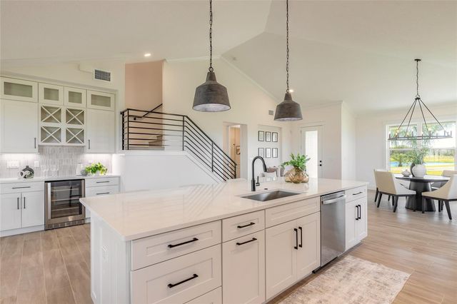 704 SKYLANE CIRCLE, Edgewater, FL 32132