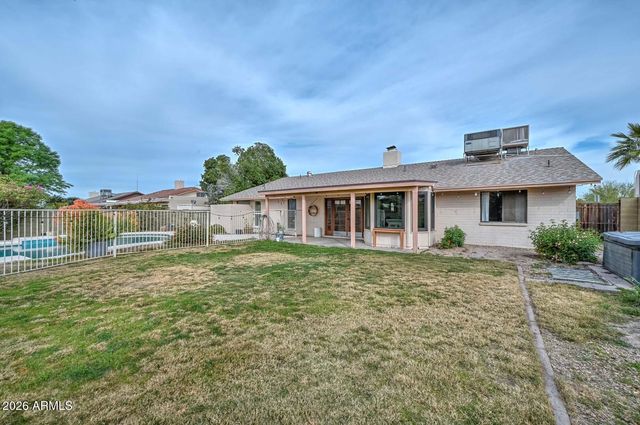 6107 W WINDROSE Drive, Glendale, AZ 85304