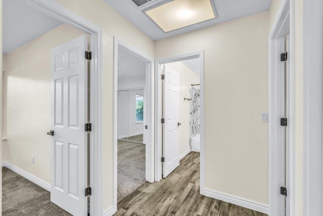 9081 Meadowdale Way, Elk Grove, CA 95624