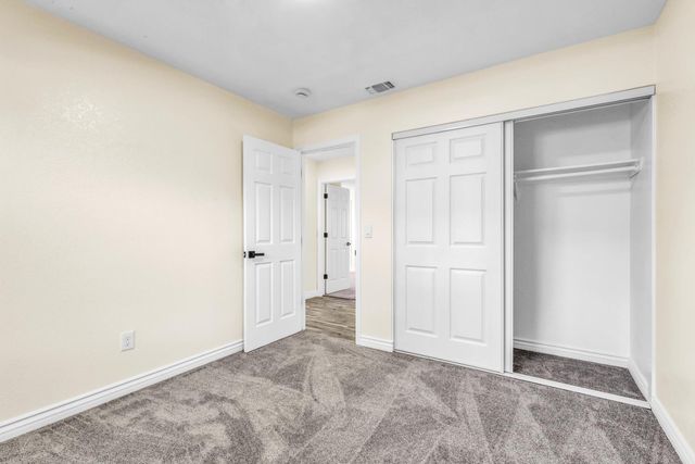 9081 Meadowdale Way, Elk Grove, CA 95624