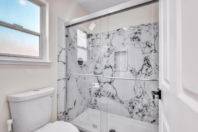 9081 Meadowdale Way, Elk Grove, CA 95624