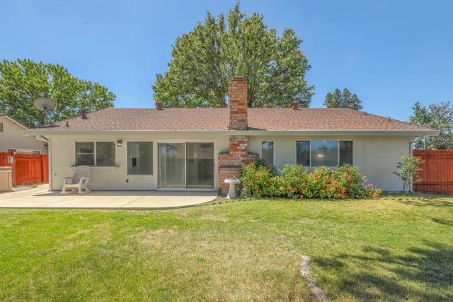 9081 Meadowdale Way, Elk Grove, CA 95624