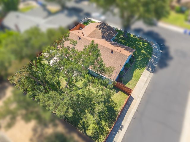 9081 Meadowdale Way, Elk Grove, CA 95624