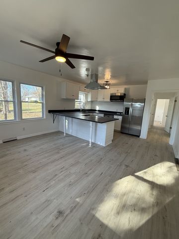 103 Springer Dr, Lawrenceburg, TN 38464