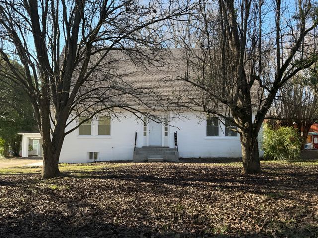 103 Springer Dr, Lawrenceburg, TN 38464