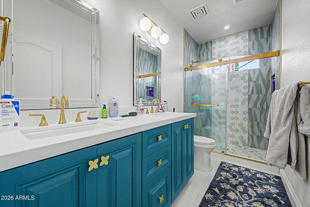 5477 W QUAIL Avenue, Glendale, AZ 85308