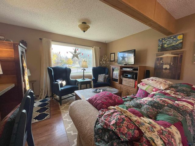 3452 BROOKSIDE DR, Rapid City, SD 57702