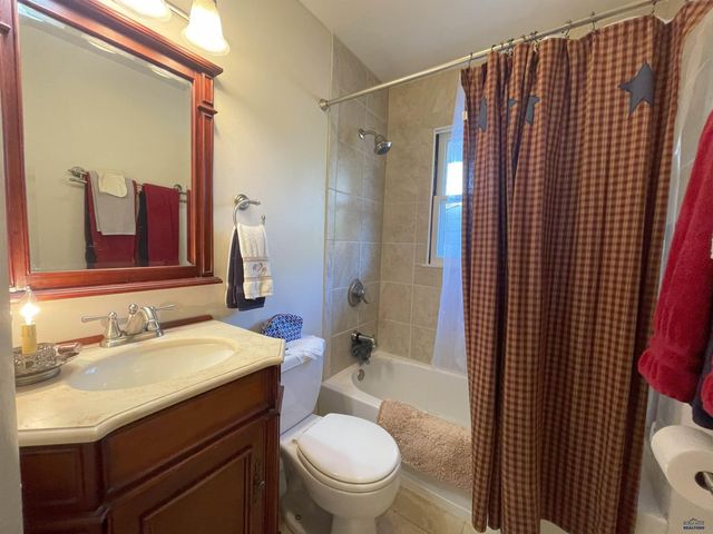 3452 BROOKSIDE DR, Rapid City, SD 57702