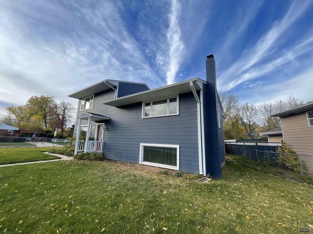 3452 BROOKSIDE DR, Rapid City, SD 57702