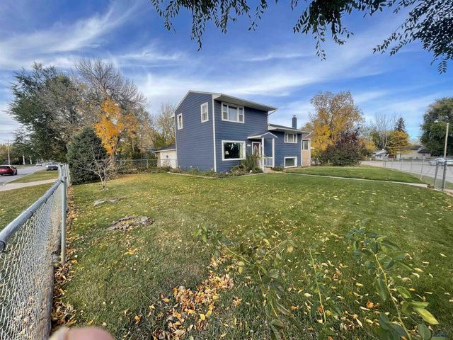 3452 BROOKSIDE DR, Rapid City, SD 57702