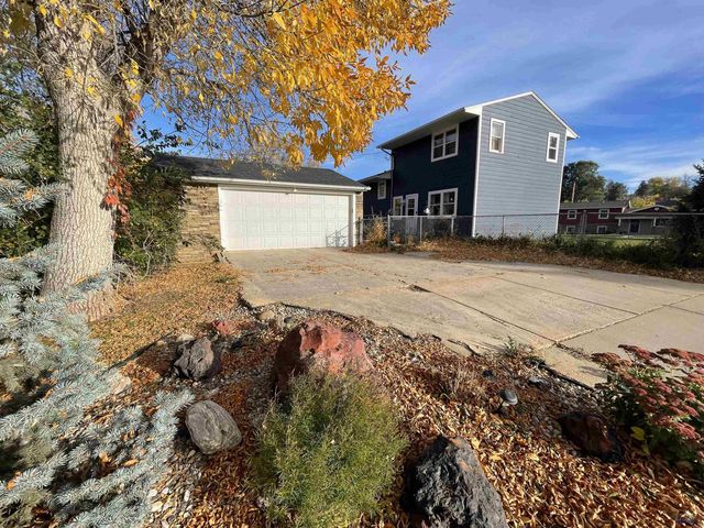 3452 BROOKSIDE DR, Rapid City, SD 57702