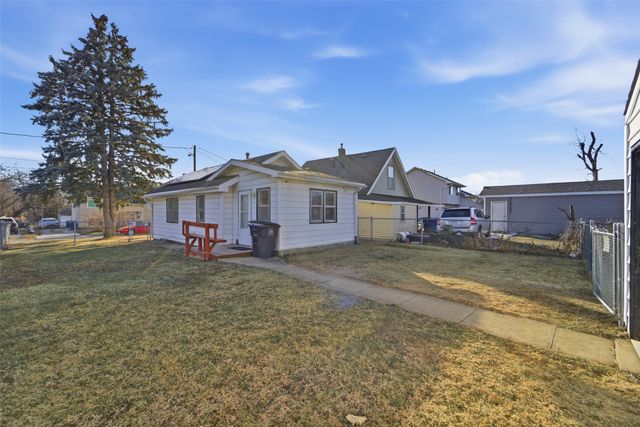 2644 Chicago Avenue, Des Moines, IA 50317