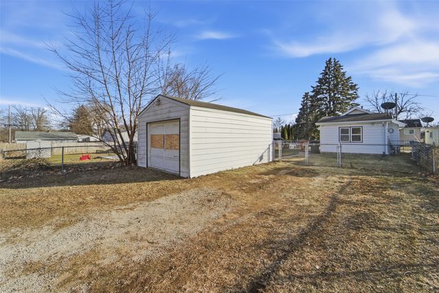 2644 Chicago Avenue, Des Moines, IA 50317