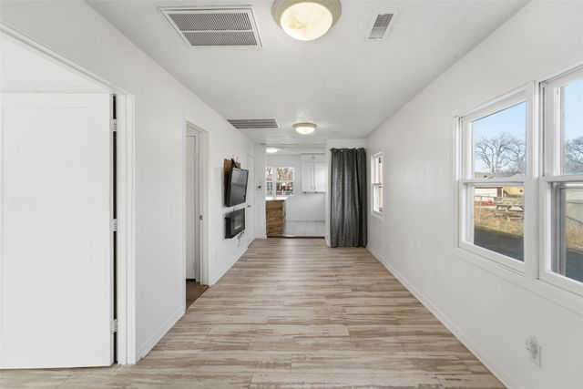 2644 Chicago Avenue, Des Moines, IA 50317