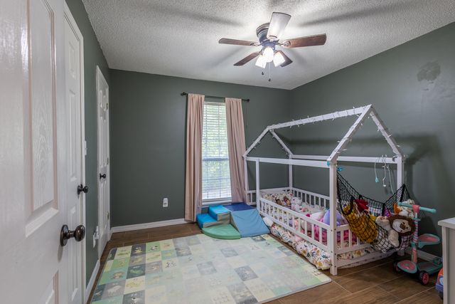 423 Sam Rayburn Dr., Hattiesburg, MS 39402