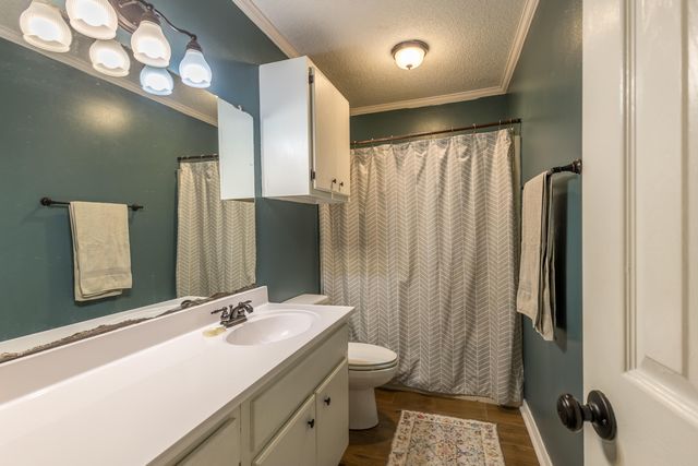 423 Sam Rayburn Dr., Hattiesburg, MS 39402