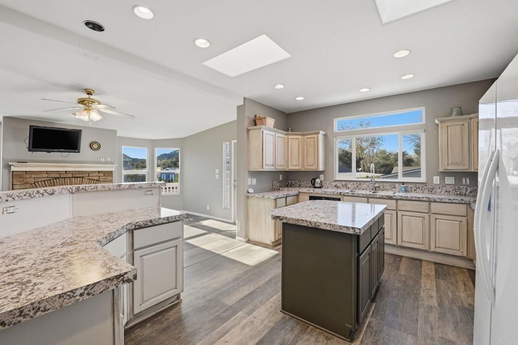 1301 S Hale Avenue SPC 41, Escondido, CA 92029