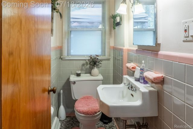 17751 Mayfield Street, Livonia, MI 48152