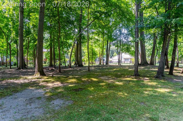 17751 Mayfield Street, Livonia, MI 48152