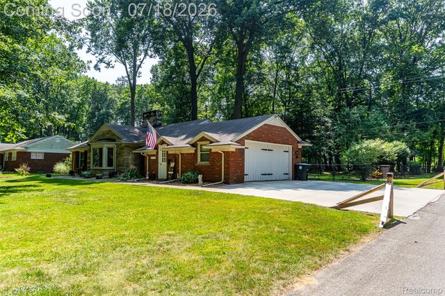 17751 Mayfield Street, Livonia, MI 48152