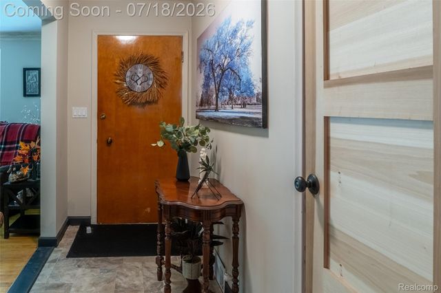 17751 Mayfield Street, Livonia, MI 48152