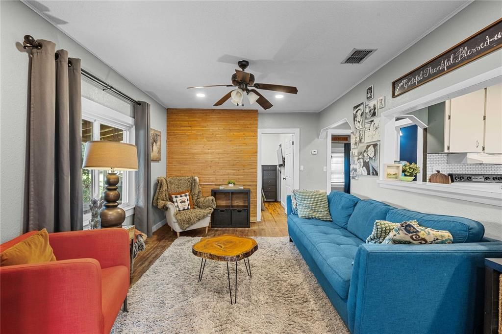 Image 11 of property listing at 3424 SHERERTZ ROAD, Lakeland, FL 33810