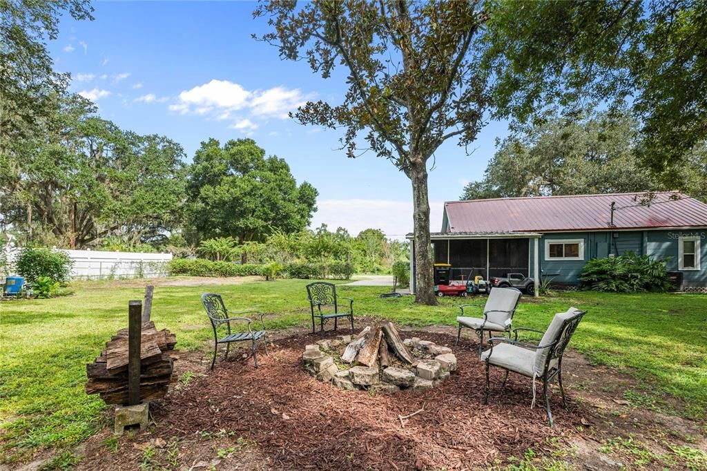 Image 19 of property listing at 3424 SHERERTZ ROAD, Lakeland, FL 33810