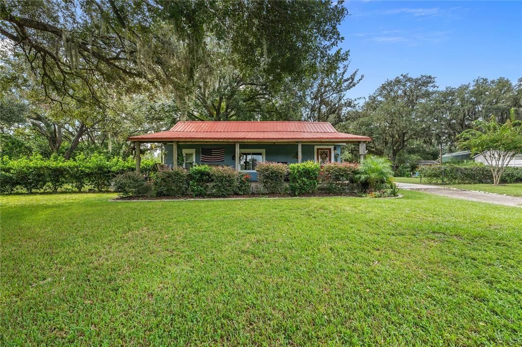 Image 3 of property listing at 3424 SHERERTZ ROAD, Lakeland, FL 33810